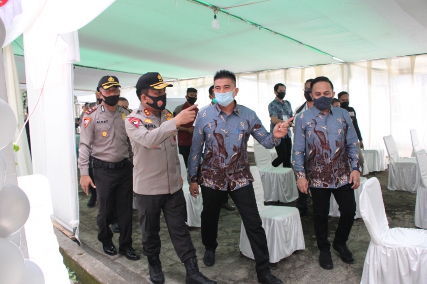 Kapolda Sulut Irjen Pol Panca Putra terus menekan penyabaran Covid-19. (Foto ; Dok Polda Sulut). 