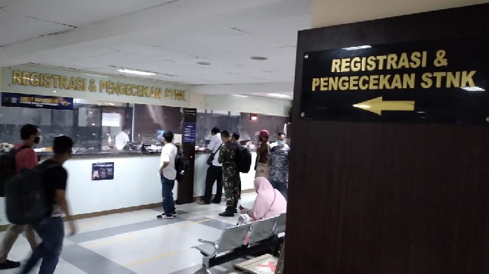 Pelayanan Samsat Keliling di Polda Metro Jaya. (Foto: PMJ News).