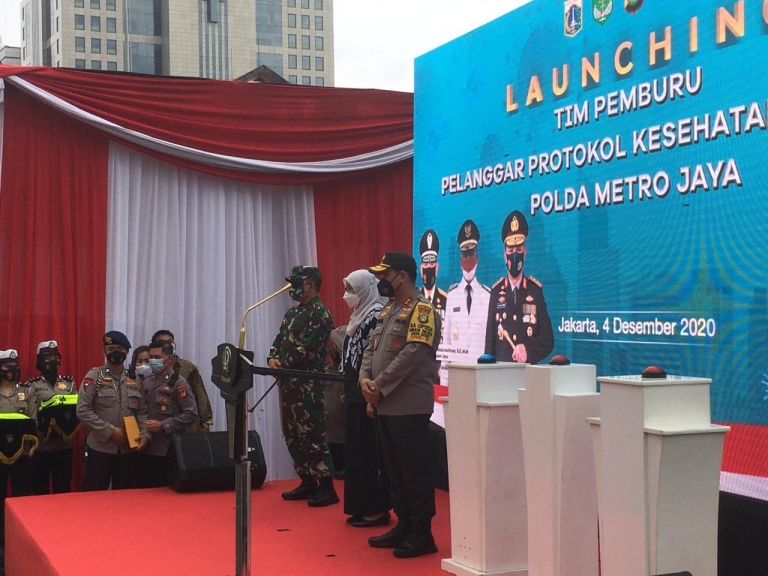 Kapolda Metro Jaya Irjen Pol Fadil Imran beri pengarahan. (Foto : PMJ/Fjr). 
