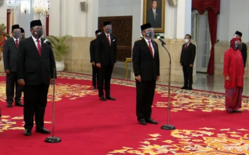 Pelantikan enam Menteri dan Wakil Menteri baru Kabinet Indonesia Maju. (Foto: PMJ News/YouTube Sekretaris Presiden).