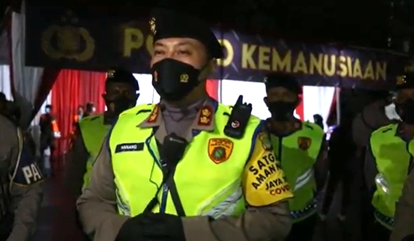 Katim Pemburu Covid-19 Polda Metro Jaya,  melaksanakan operasi pelanggar protokol kesehatan di malam Tahun Baru. (Foto: PMJ News/Adi).