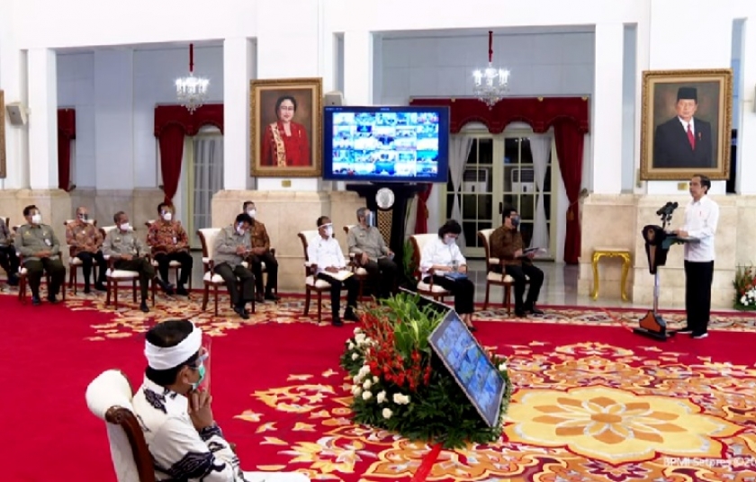 Presiden Jokowi membuka Rapat Kerja Nasional (Rakernas) Pembangunan Pertanian Tahun 2021 yang digelar secara virtual di Istana Negara, Senin (Foto: PMJ News/YouTube Setpres).