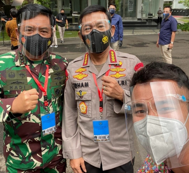 Raffi Ahmad bersama Kapolri dan Panglima TNI usai vaksinasi Covid-19. (Foto:PMJ News/Instagram Raffi Ahmad)