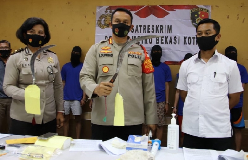 Polres Metro Bekasi Kota menggelar perkara kasus pencurian dengan pemberatan. (Foto: PMJ News).