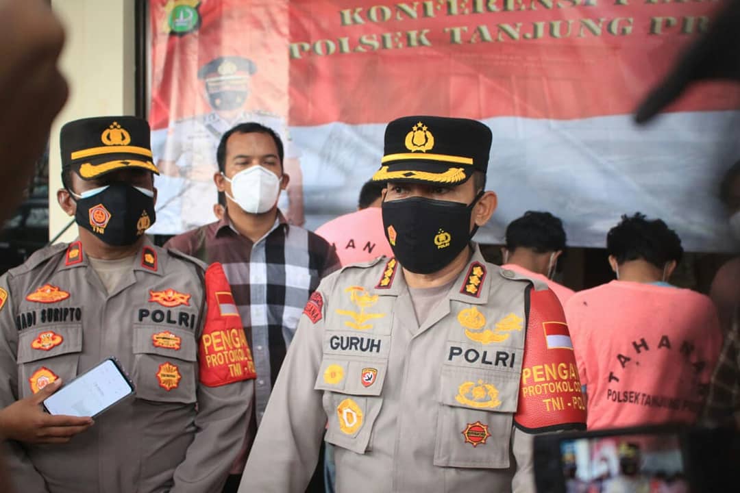 Pernyataan Kapolres Metro Jakarta Utara Kombes Pol Guruh Arif Darmawan dan jajarannya soal pengungkapan kasus. (Foto: PMJ News). 