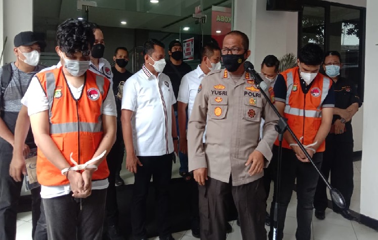 Polda Metro Jaya menggelar perkara penyalahgunaan narkoba Selebgram Abdul Kadir. (Foto: PMJ News/Fajar).