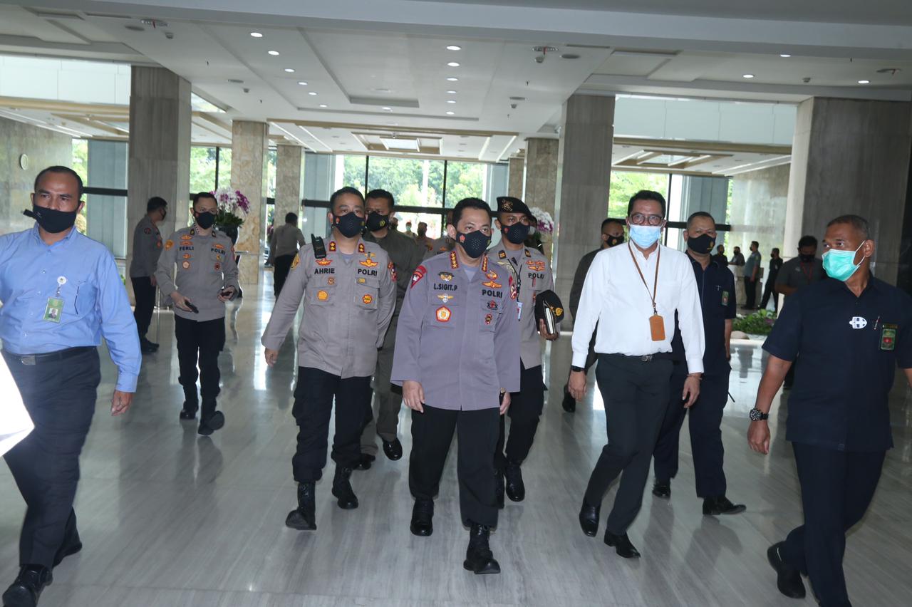 Kunjungan kehormatan Kapolri Jenderal Pol Listyo Sigit Prabowo di Mahkamah Agung. (Foto: PMJ News/ Muslim). 