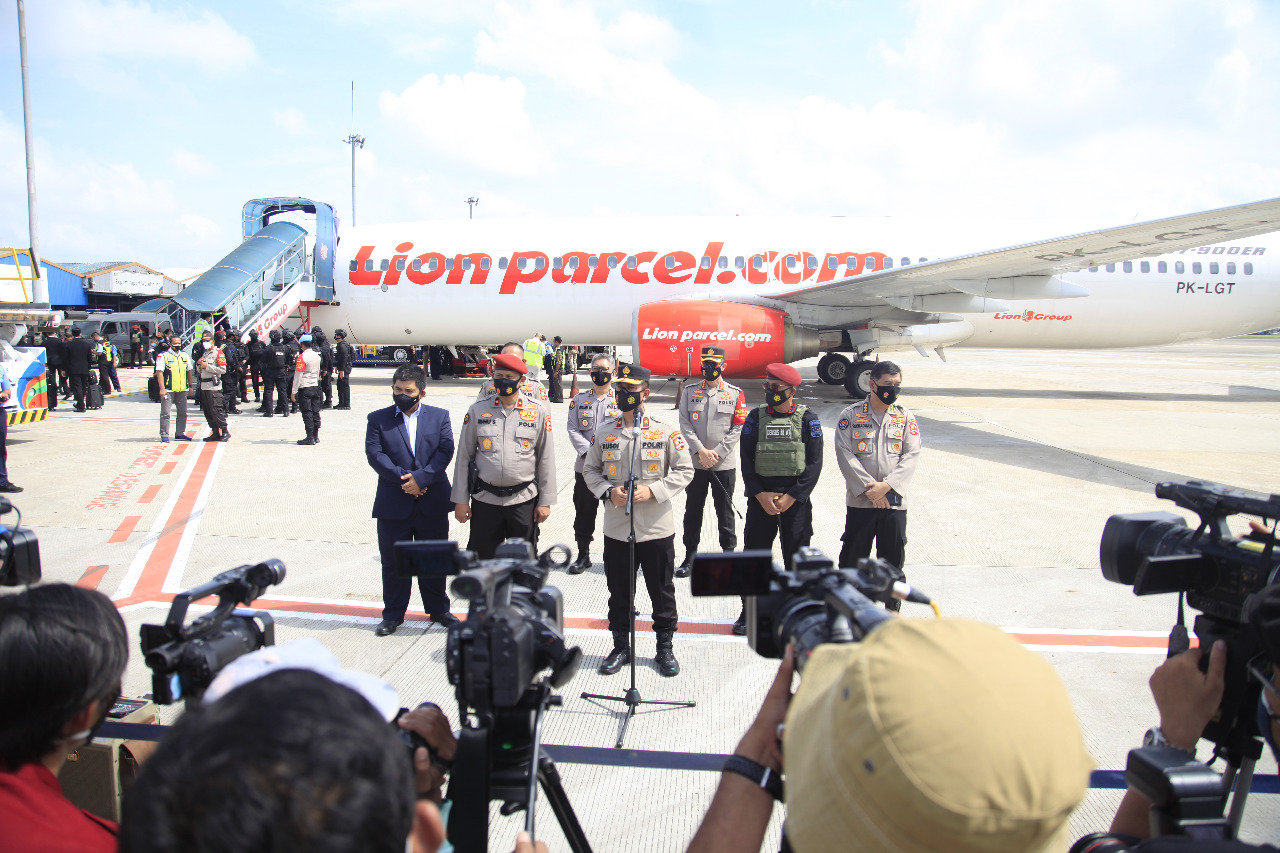 Keterangan Karo Penmas Divisi Humas Polri Brigjen Pol Rusdi Hartono dan jajarannya. (Foto: PMJ News). 