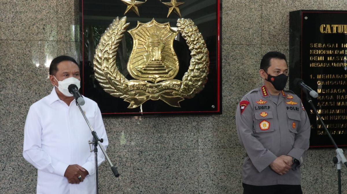 Menpora Zainudin Amali menemui Kapolri Jenderal Pol Listyo Sigit Prabowo di Mabes Polri. (Foto: PMJ News/ Adi)