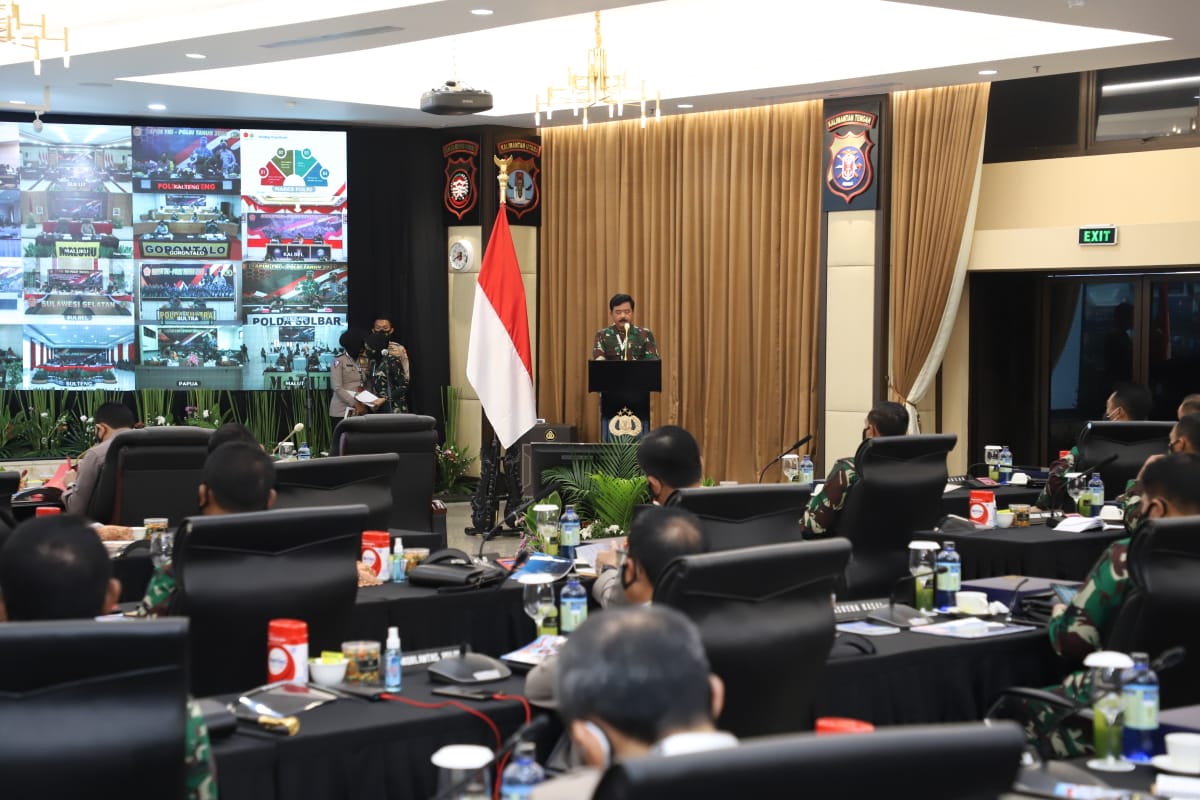 Jajaran TNI-Polri menggelar Rapat Pimpinan (Rapim) Tahun 2021 di Markas Besar (Mabes) TNI, Cilangkap, Jakarta Timur. (Foto: PMJ News). 