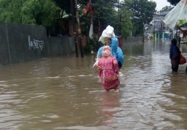 Banjir menggenangi kawasan Kemang Utara, Jakarta Selatan. (Foto: PMJ News/Twitter).