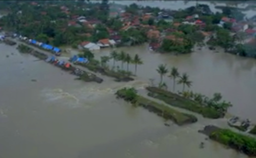 Banjir disebabkan Tanggul Sungai Citarum jebol. (Foto: Dok Net)