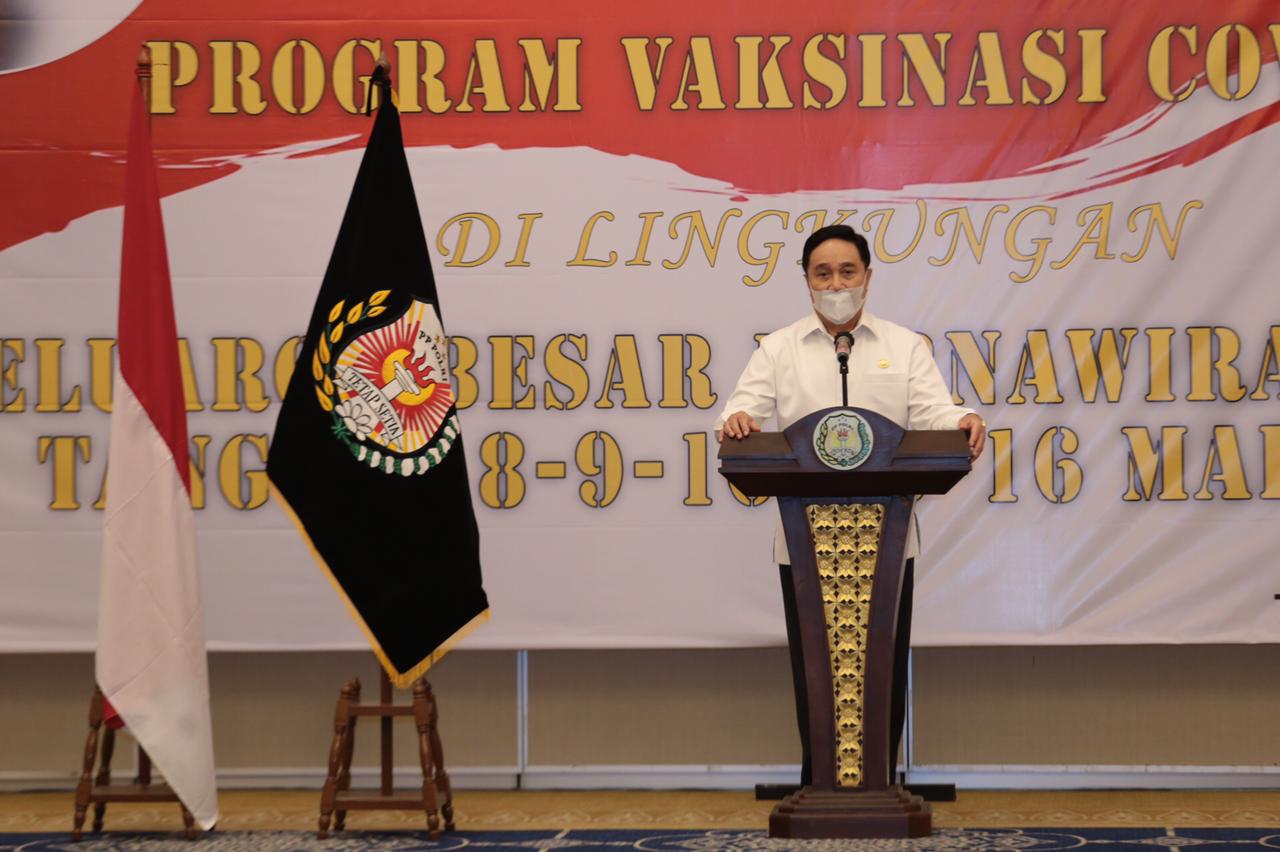 Ketua Umum PP Polri Jenderal (Purn) Bambang Hendarso Danuri dalam sambutannya di acara Program Vaksinasi Covid-19 Purnawirawan Polri di Mabes Polri, Jakarta. (Foto:PMJ News/TV Polri/Fajar)