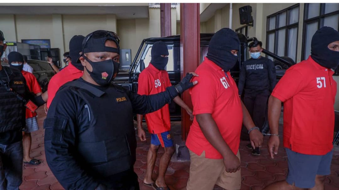 Para tersangka yang diamankan anggota Polres Jakpus. (Foto: Instagram Polres Jakpus)