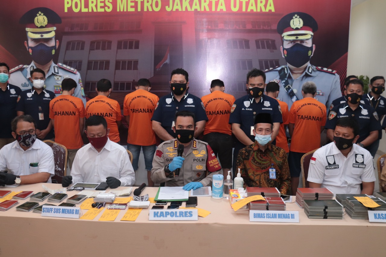 Keterangan Kapolres Metro Jakarta Utara Kombes Pol Guruh Arif Darmawan dan jajarannya. (Foto: PMJ News). 