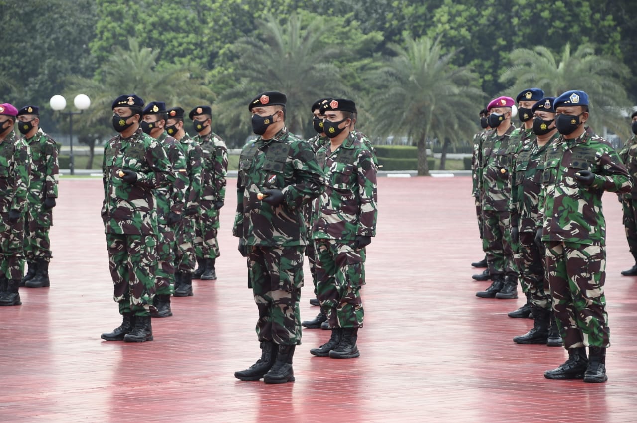 Panglima TNI menerima Laporan Korps Kenaikan Pangkat 57 Pati. (Foto: PMJ News/ TNI). 