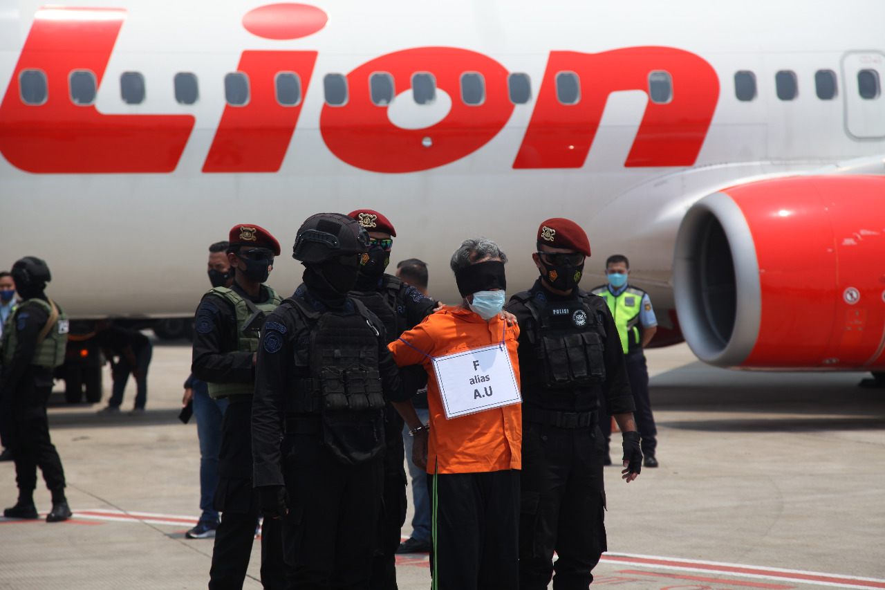 22 Terduga teroris yang dibawa Densus ke Rutan Cikeas. (Foto: PMJ News). 