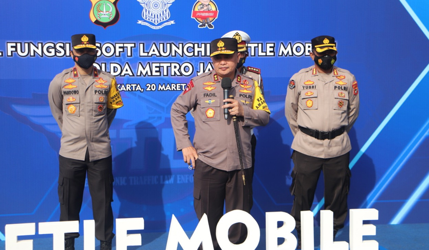 Kapolda Metro Jaya, Irjen Pol Fadil Imran meresmikan peluncuran kamera electronic-traffic law enforcement atau e-TLE mobile. (Foto: PMJ News/Muslim).