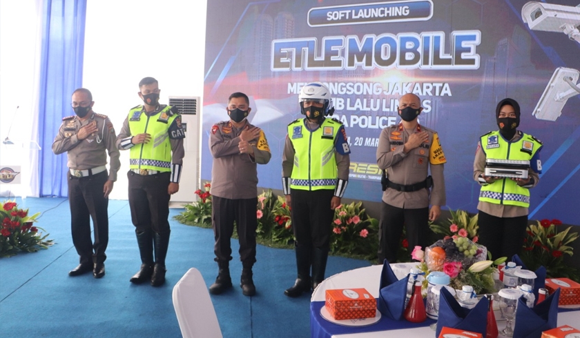 Kapolda Metro Jaya, Irjen Pol Fadil Imran meresmikan peluncuran kamera electronic-traffic law enforcement atau e-TLE mobile. (Foto: PMJ News/Muslim).