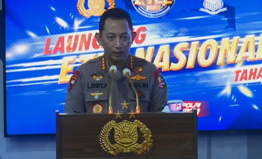 Kapolri Jenderal Listyo Sigit Prabowo meluncurkan ETLE atau tilang elektronik nasional. (Foto: PMJ News/Korlantas Polri).