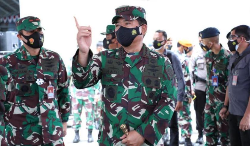 Panglima TNI Marsekal Hadi Tjahjanto saat memberikan keterangan. (Foto: PMJ News).