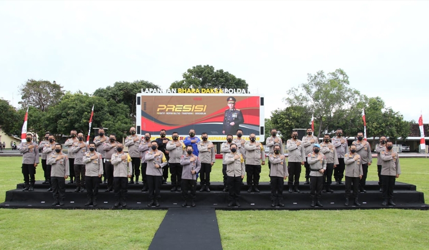 Kapolri Jenderal Listyo Sigit Prabowo meresmikan sejumlah fasilitan gedung Mapolda Nusa Tenggara Barat. (Foto: PMJ News).