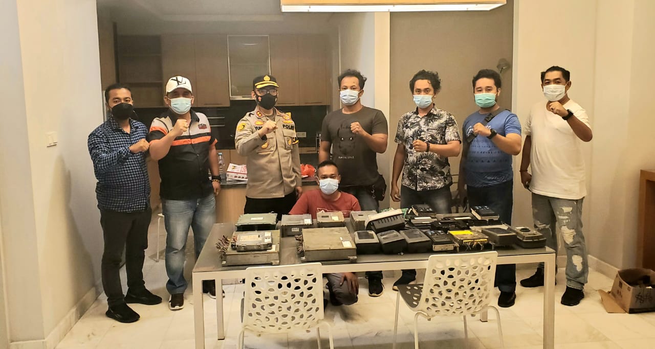 Polres Pulang Pisau diperbantukan Polda Kalteng berhasil mengungkap kasus pencurian dan penadah spare part alat berat. (Foto: PMJ News). 