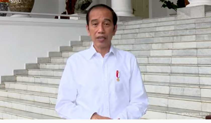 Presiden Joko Widodo (Jokowi) saat memberikan keterangan pers terkait gempa di Malang. (Foto: PMJ News/YouTube Setpres).