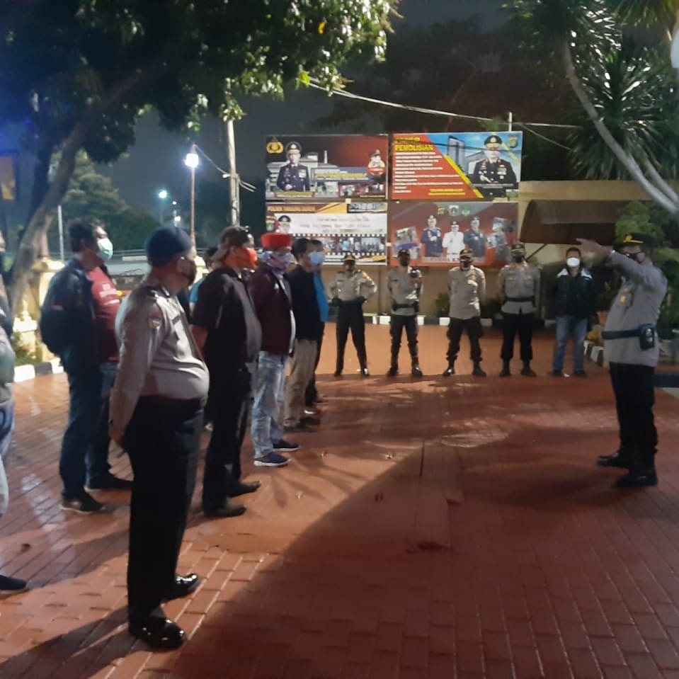 Jajaran Polsek Tanjung Duren Polres Jakarta Barat antisipasi balap liar dan tawuran di bulan Ramadhan. (Foto: PMJ News). 