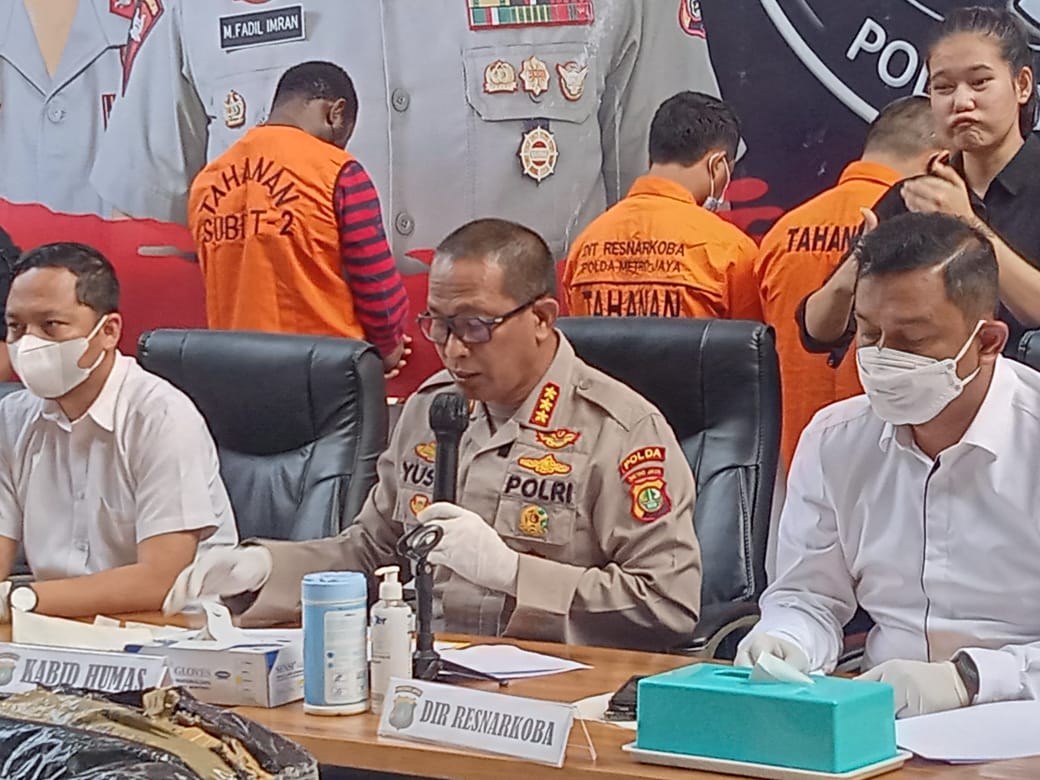 Keterangan Kabid Humas Polda Metro Jaya soal kasus narkoba. (Foto: PMJ News/ Yeni). 