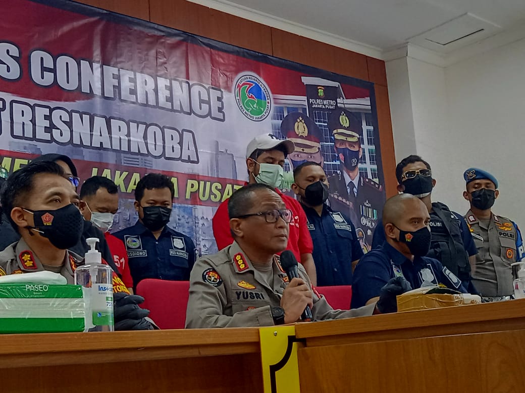 Kabid Humas Polda Metro Jaya Kombes Pol Yusri Yunus berikan keterangan. (Foto ; PMJ/Yenni). 