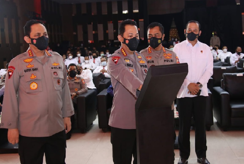 Kapolri Jenderal Listyo Sigit Prabowo meluncurkan SP2HP (Surat Pemberitahuan Perkembangan Hasil Penyelidikan) dan e-PPNS berbasis online. (Foto: PMJ News/Fajar).