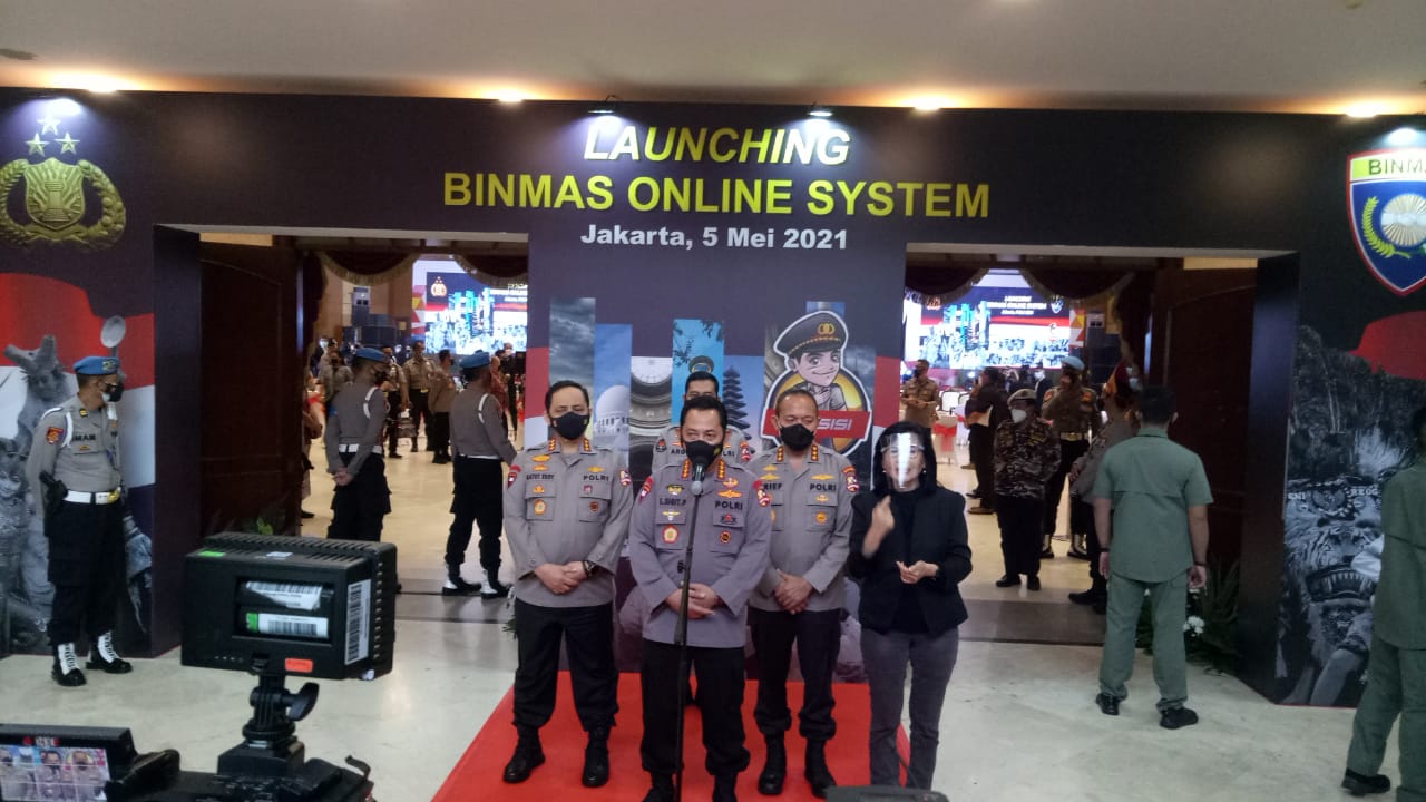 Keterangan Kapolri usai melaunching satu aplikasi baru bernama Binmas Online System (BOS). (Foto: PMJ News/ Yeni). 