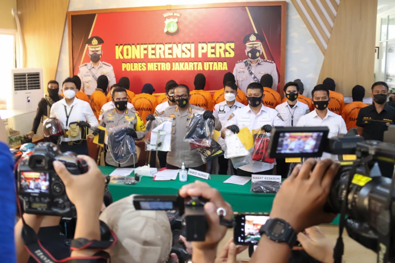 Keterangan Kabid Humas Polda Metro Jaya dan jajaran Polres Jakut. (Foto: PMJ News)