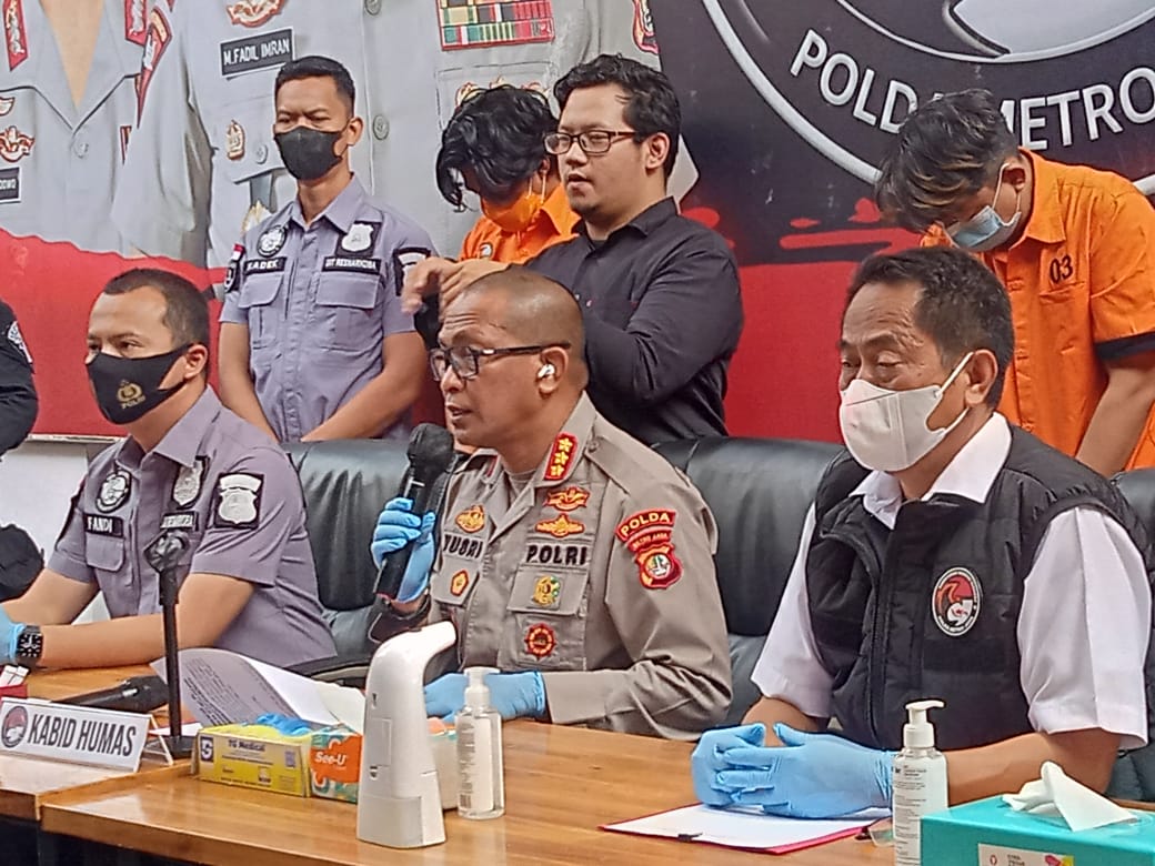 Kabid Humas Polda Metro Jaya Kombes Pol Yusri Yunus berikan keterangan. (Foto ; PMJ/Yenni). 