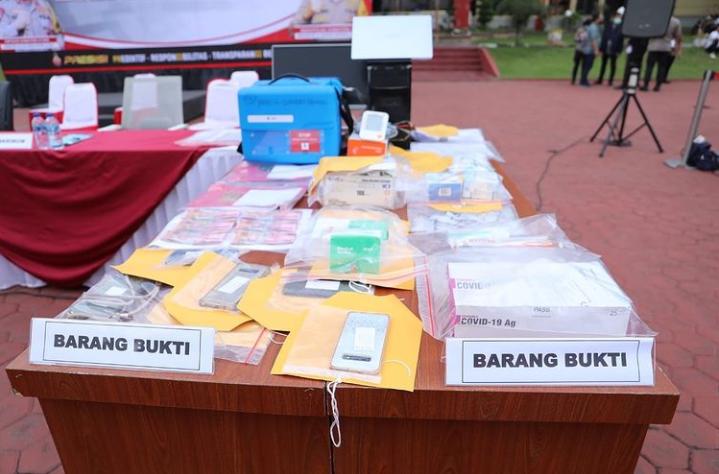 Sejumlah barang bukti yang diamankan polisi. (Foto: Instagram Polda Sumut)