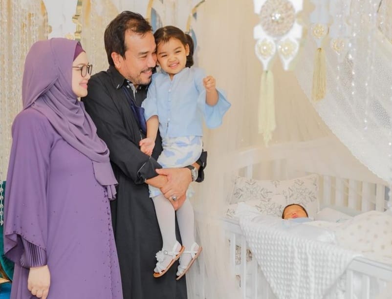 Siti Nurhaliza bersama suami dan anak-anaknya. (Foto: PMJ New/Instagram @ctdk)