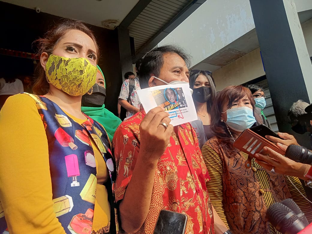 Roy Suryo kembali membuat laporan terhadap dua orang buzzeRp di Polda Metro Jaya. (Foto: PMJ News/ Yeni)