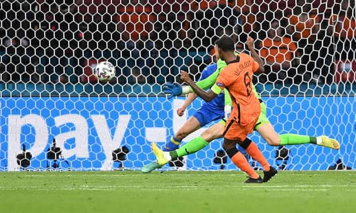 Selebrasi para pemain Belanda. Hasil akhir, Timnas Belanda 3-2 Ukraina. (Foto: Dok Net)