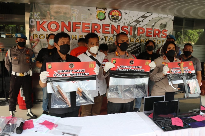 Polres Metro Tangerang Kota menggelar perkara kasus pencurian rumah kosong. (Foto: PMJ News).