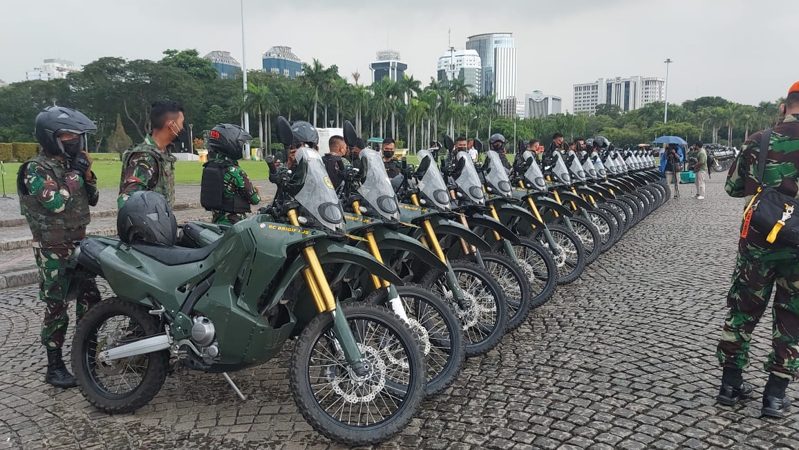 Gelar Pasukan TNI, Polri dan Satpol PP dalam rangka pengetatan PPKM Mikro di wilayah DKI Jakarta. (Foto: PMJ News).
