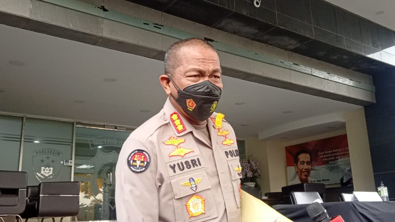 Kabid Humas Polda Metro Jaya Kombes Pol Yusri Yunus beri keterangan. (Foto : PMJ/Yenni). 
