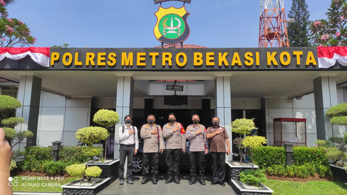 Tim Puslitbang Mabes Polri yang didampingi tim dari Rorena Polda Metro Jaya melakukan penelitian ke Polres Metro Bekasi Kota. (Foto: PMJ News/ Muslim). 