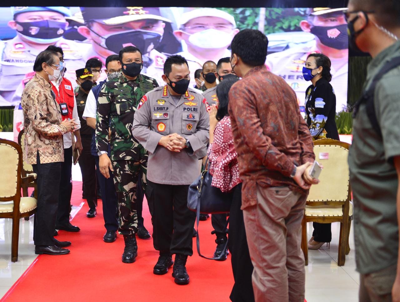 Kapolri Jenderal Pol Listyo Sigit Prabowo dan jajarannya beserta seluruh stakeholder melaouncing Vaksinasi Merdeka. (Foto: PMJ News)