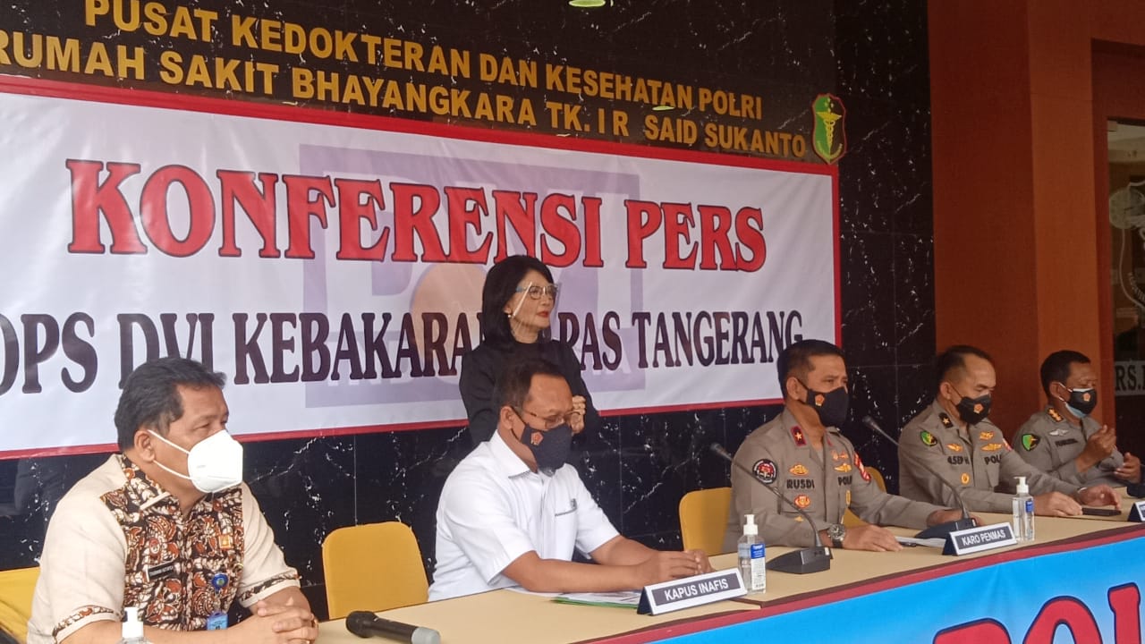 Keterangan Karo Penmas Divisi Humas Polri, Brigjen Pol Rusdi Hartono  dan jajarannya. (Foto: PMJ News/ Yeni)