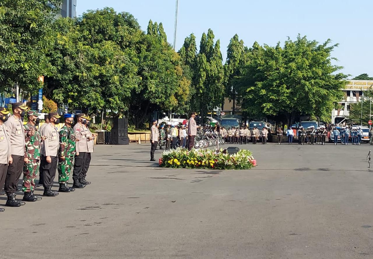 Kapolda Metro Jaya Irjen Pol Fadil Imran beri arahan. (Foto: PMJ/Yeni). 