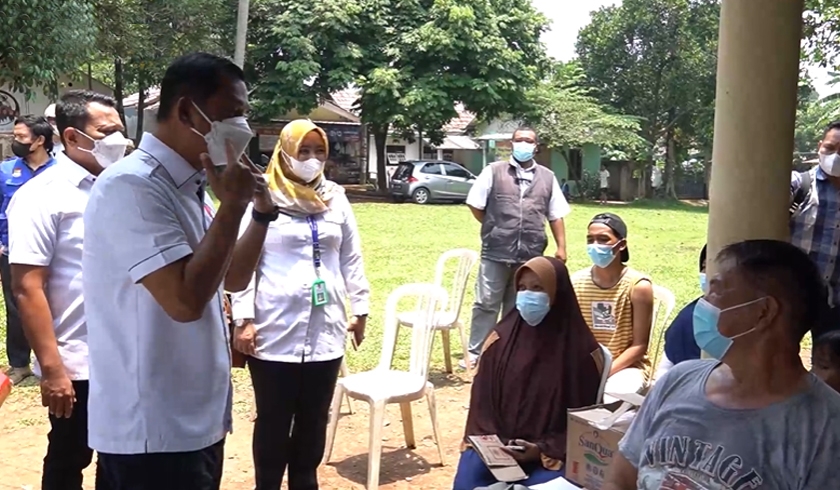 Direktur Reserse Narkoba Polda Metro Jaya, Kombes Pol Mukti Juharsa di daerah Cisauk, Kabupaten Tangerang. (Foto: PMJ News).