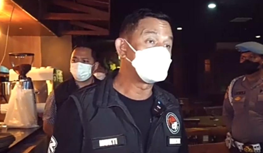 Direktur Reserse Narkoba Polda Metro Jaya, Kombes Pol Mukti Juharsa saat memberikan keterangan. (Foto: PMJ News/YouTube Narkoba Metro).