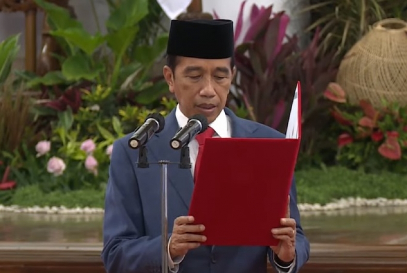 Presiden Jokowi melantik tujuh anggota Komisi Nasional Disabilitas. (Foto: PMJ News/YouTube Setpres).