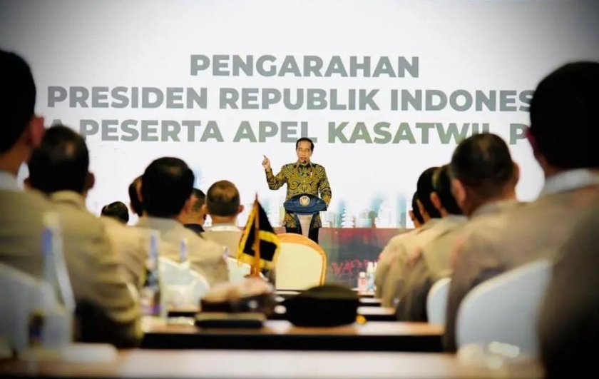 Presiden Jokowi saat memberikan arahan kepada peserta Apel Kasatwil 2021. (Foto: PMJ News/Divisi Humas Polri)